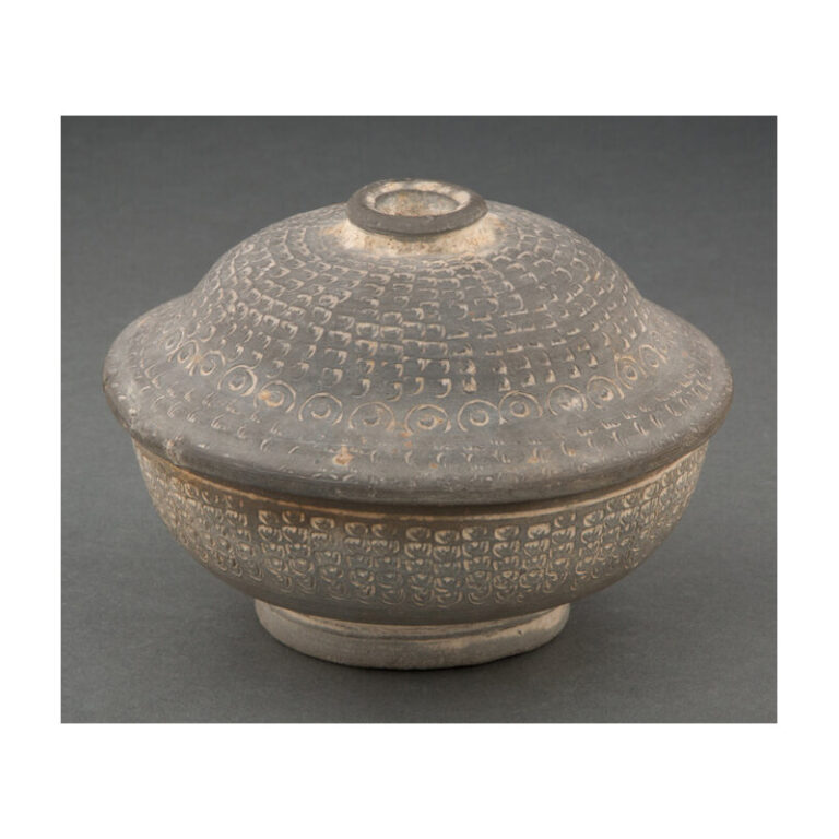 A Large Chinese Polychrome Glazed Earthenware Charger, late Ming Dynasty