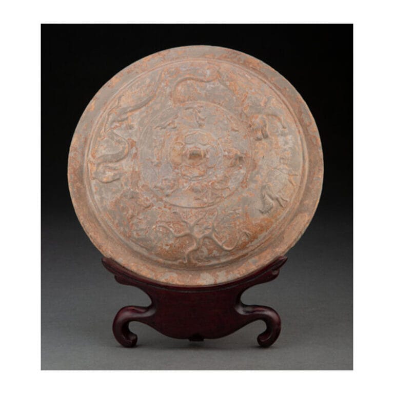 A Chinese Ceramic Vessel Cover