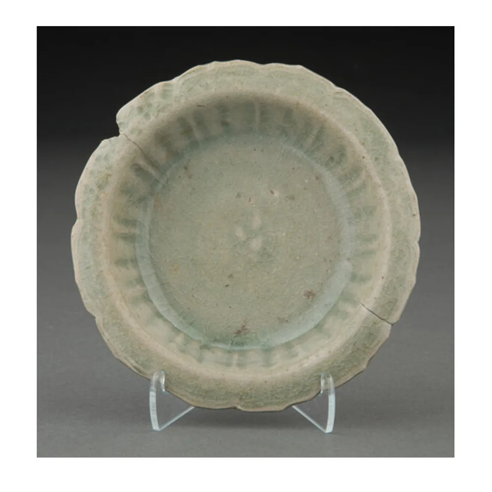 A Korean Celadon Glazed Dish, Koryo Dynasty